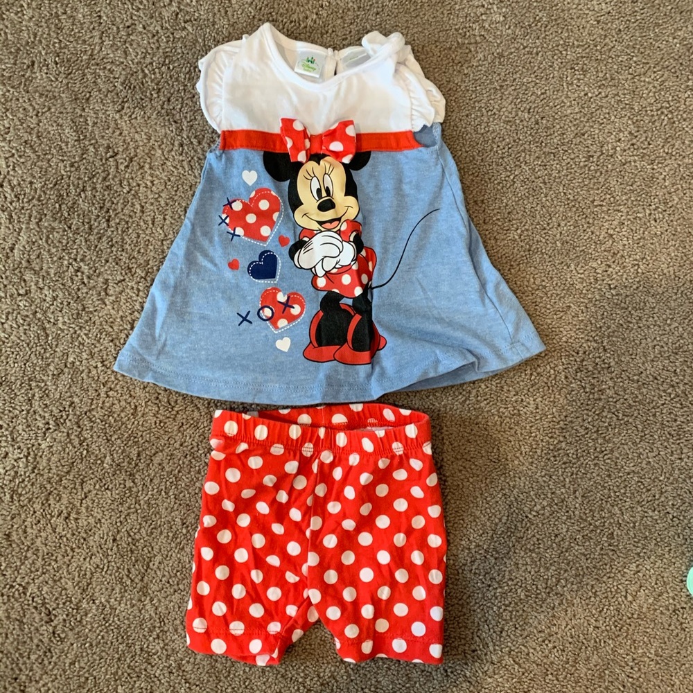 Mini is mouse top and matching shorts